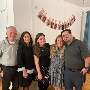 Meet your Posher, Gloria